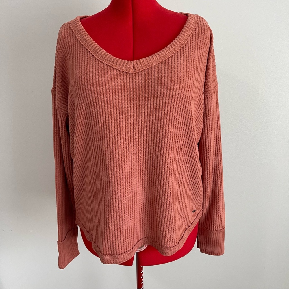 Hollister Dusty Rose Waffle Knit V-Neck Sweater